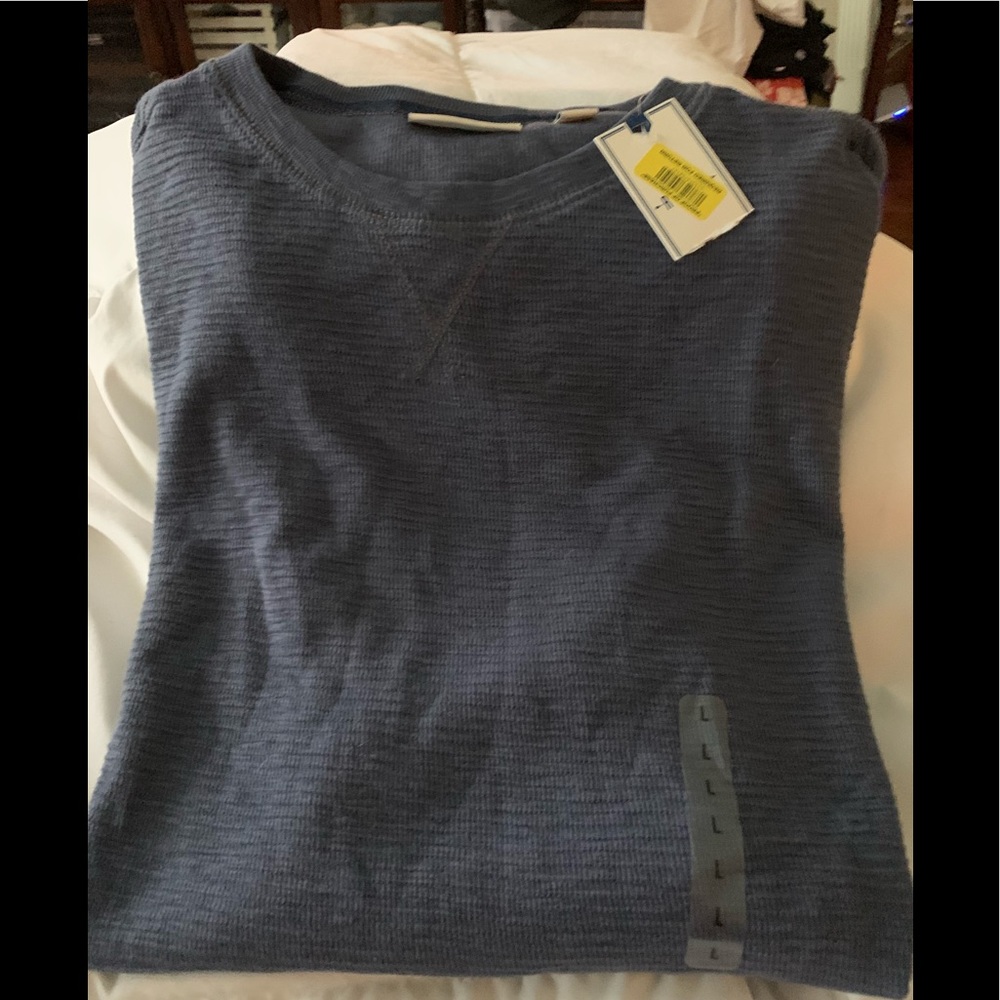 NWT Men’s long sleeved shirt
